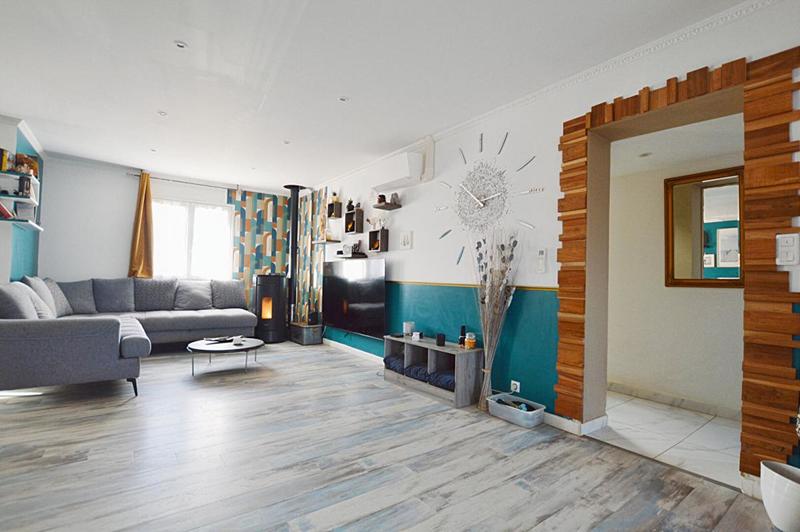 Maison - 143 m² - 7 pièces