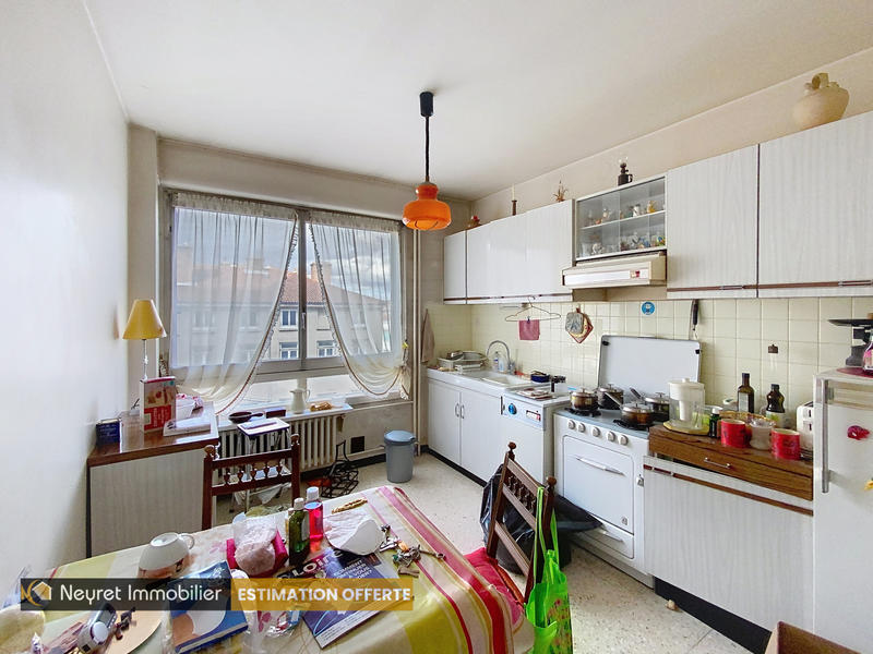 Appartement - 93 m² - 4 pièces