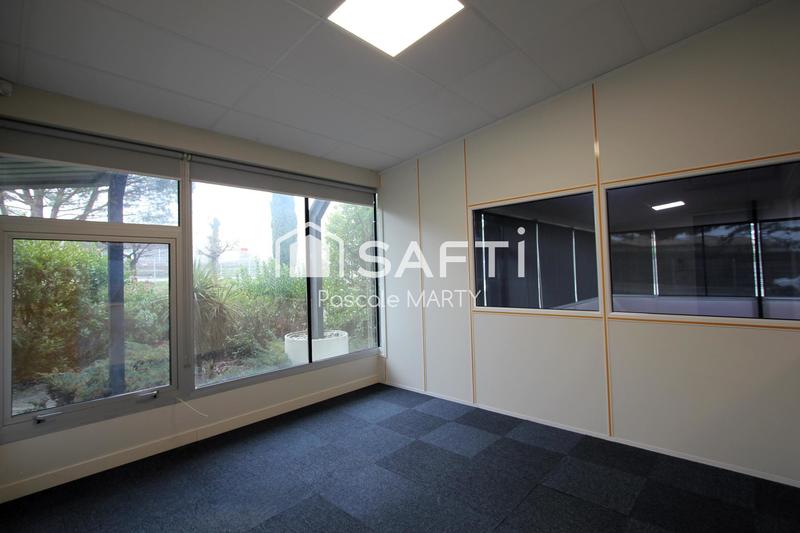 Local commercial - 697 m² - 16 pièces