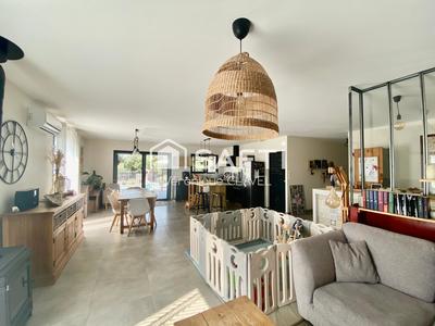 Maison - 116 m² - 4 pièces