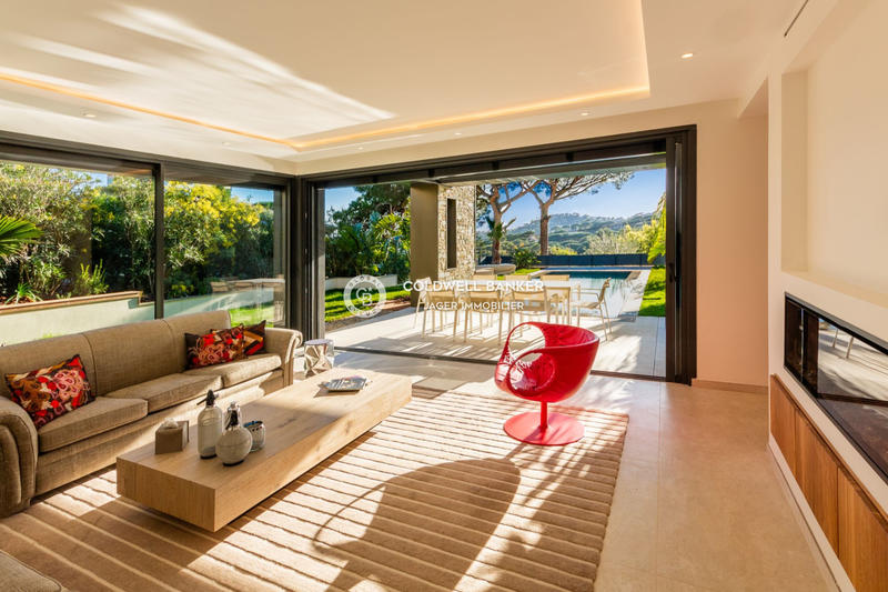 Villa - 300 m² - 6 pièces