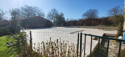 Maison - 240 m² - 7 pièces