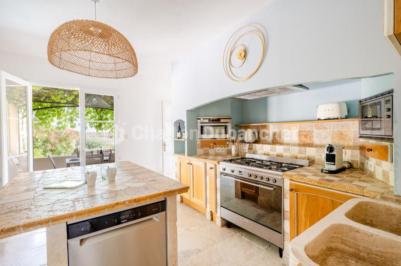 Villa - 200 m² - 6 pièces