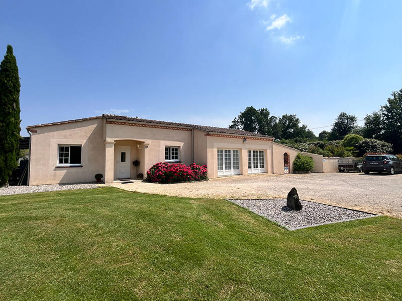 Maison - 167 m² - 9 pièces