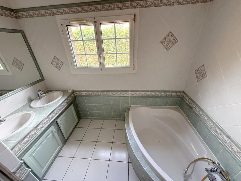 Villa - 183 m² - 5 pièces