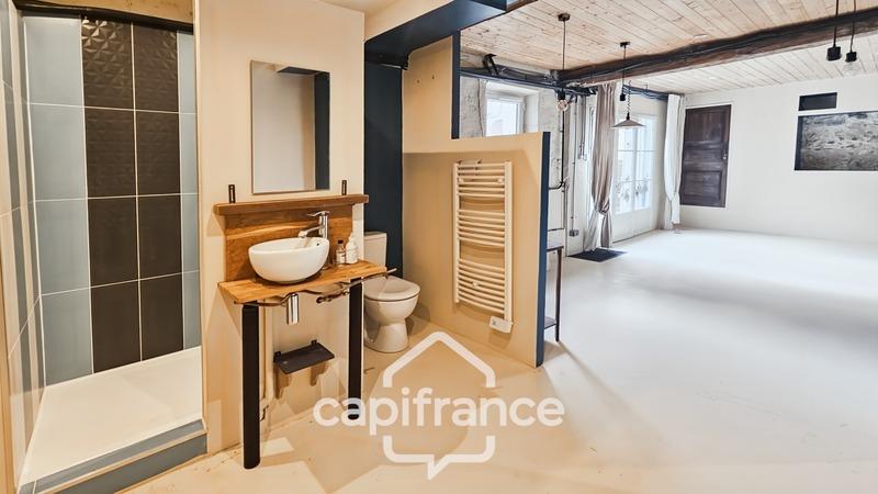 Maison - 223 m² - 8 pièces