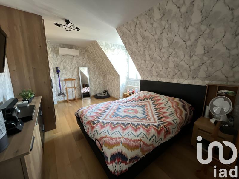 Maison - 217 m² - 8 pièces