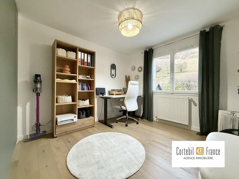 Appartement - 99 m² - 4 pièces