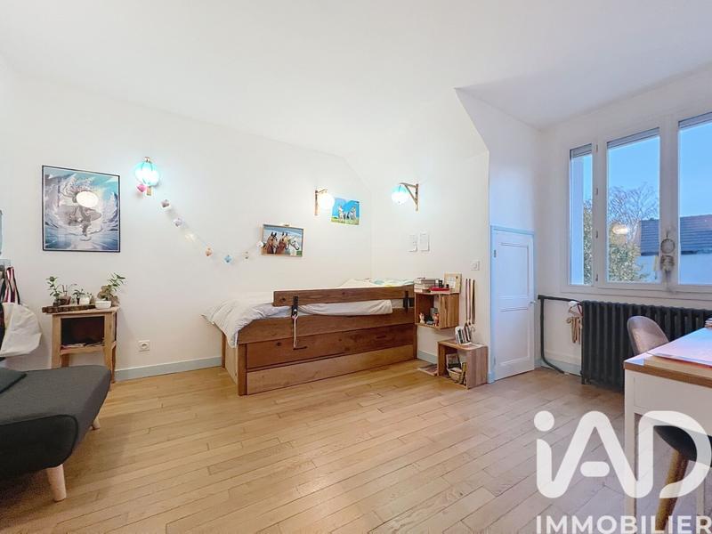 Maison - 241 m² - 7 pièces