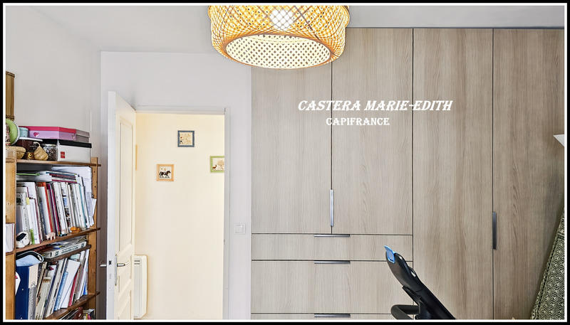 Maison - 99 m² - 5 pièces