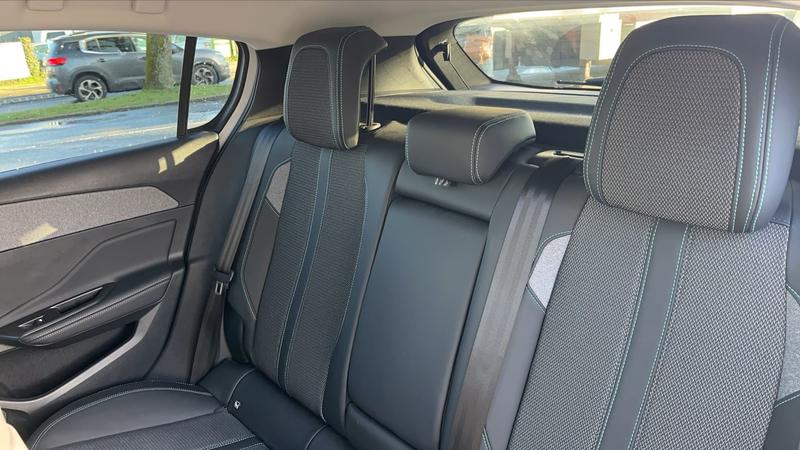 Peugeot 308 III 1.2 Hybrid e-Dsc6 136 Allure - Automatique Entretien constructeur