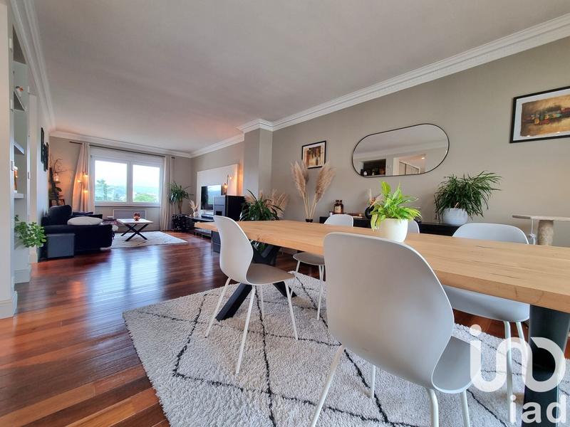 Appartement - 111 m² - 6 pièces