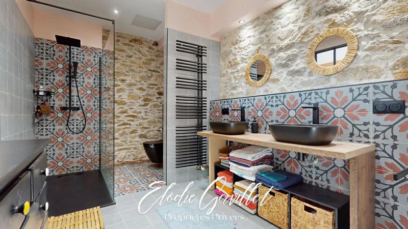 Demeure - 290 m² - 11 pièces