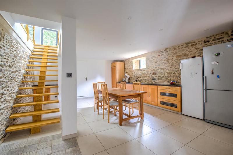 Propriété - 308 m² - 12 pièces