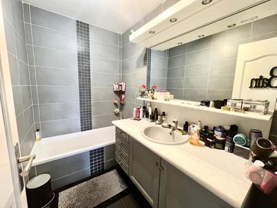 Appartement - 92 m² - 3 pièces