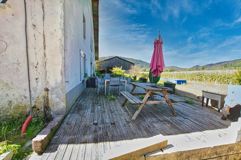 Maison - 209 m² - 9 pièces