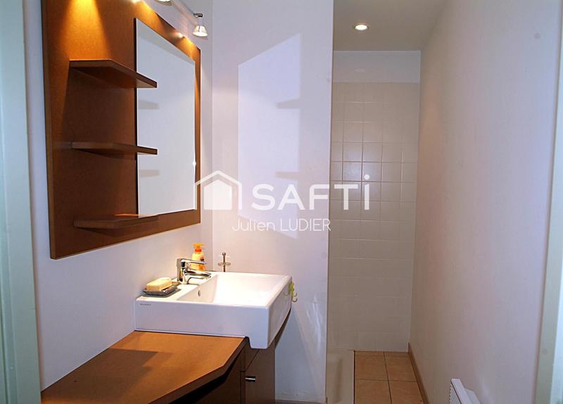 Maison - 245 m² - 8 pièces