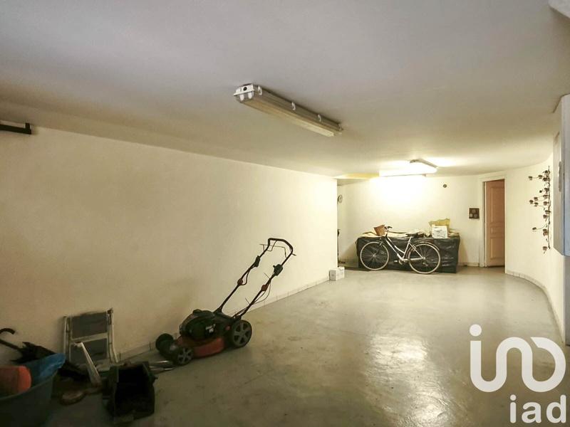 Maison - 184 m² - 9 pièces