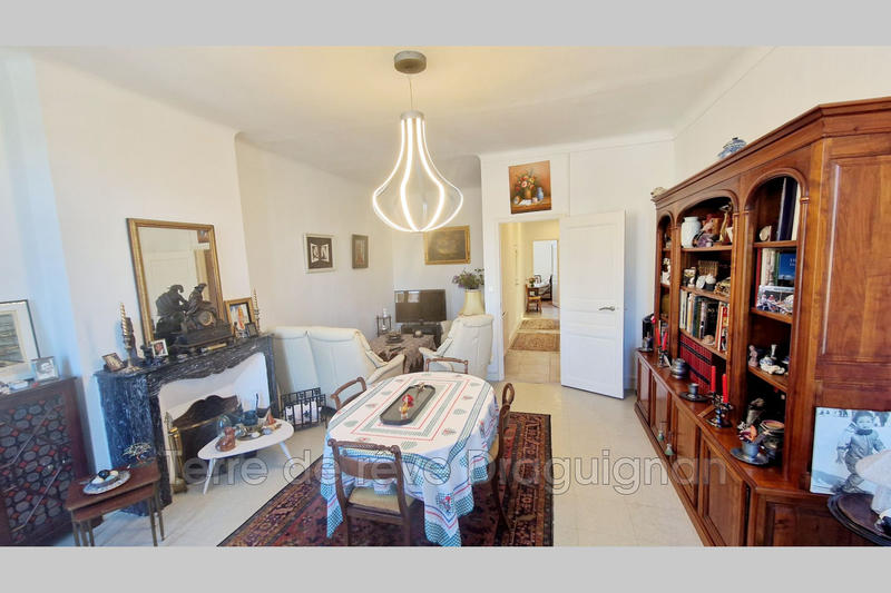 Appartement - 93 m² - 3 pièces