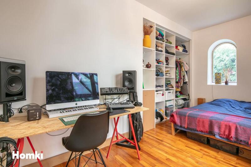 Maison - 220 m² - 10 pièces