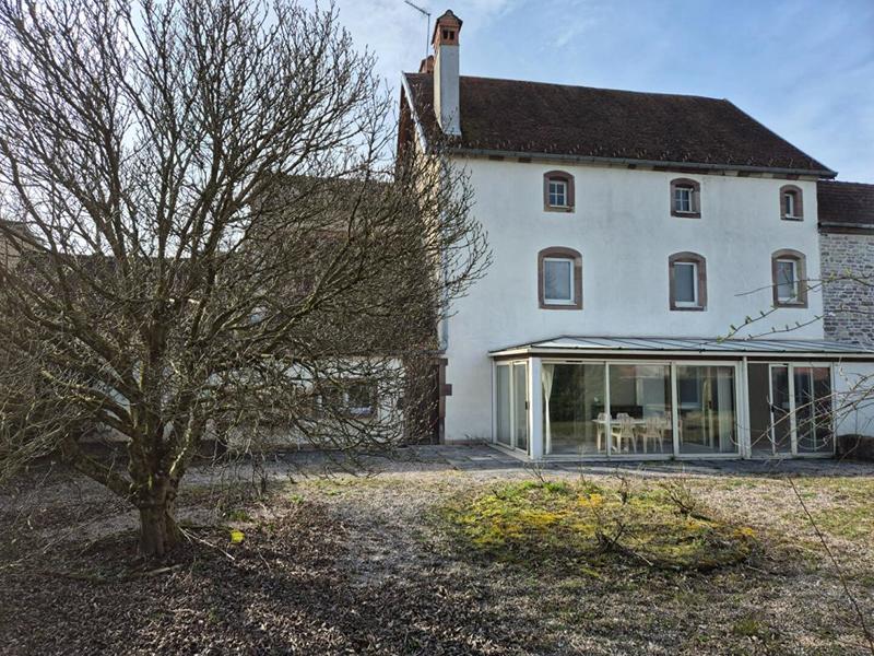 Maison - 245 m² - 5 pièces