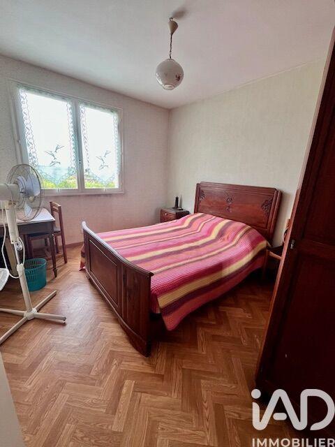 Maison - 93 m² - 5 pièces