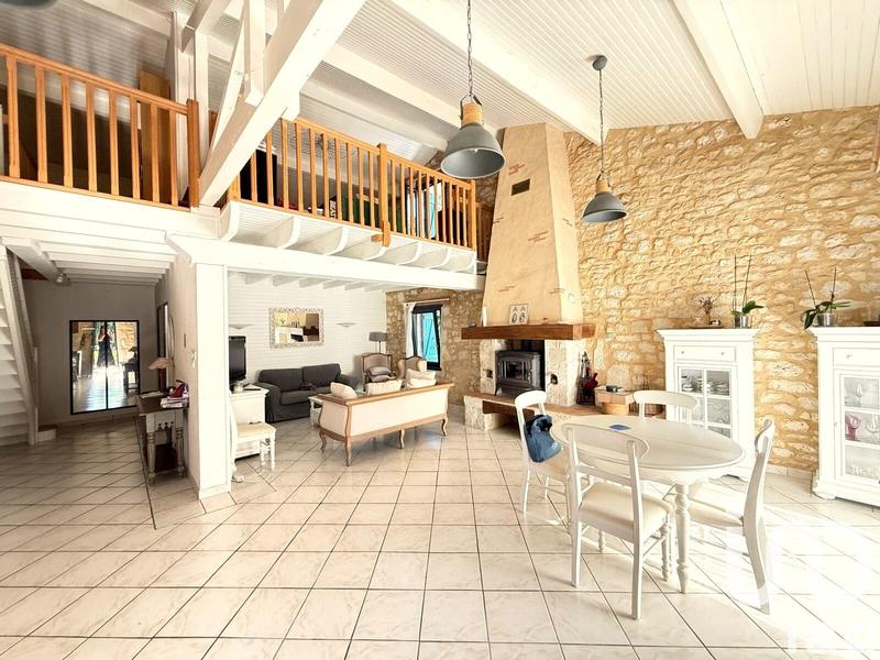 Maison de campagne - 160 m² - 4 pièces