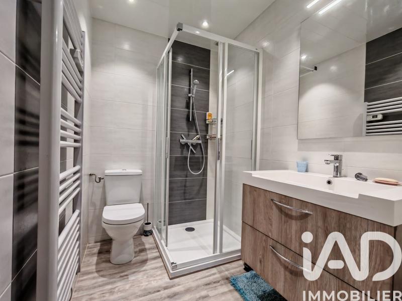 Maison - 187 m² - 7 pièces