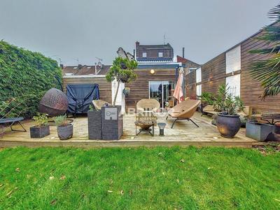 Maison bourgeoise - 163 m² - 7 pièces