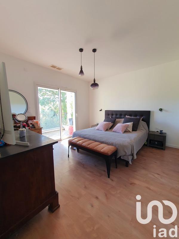 Maison - 231 m² - 10 pièces