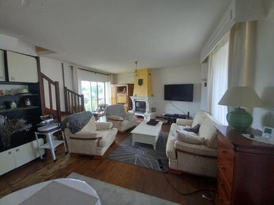 Immeuble - 140 m² - 7 pièces