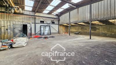 Entrepôt - 161 m² - 2 pièces