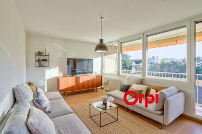 Appartement - 84 m² - 4 pièces