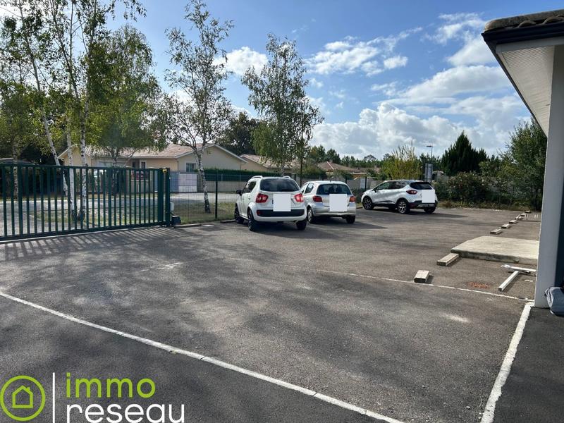 Local d'activités - 134 m² - 5 pièces