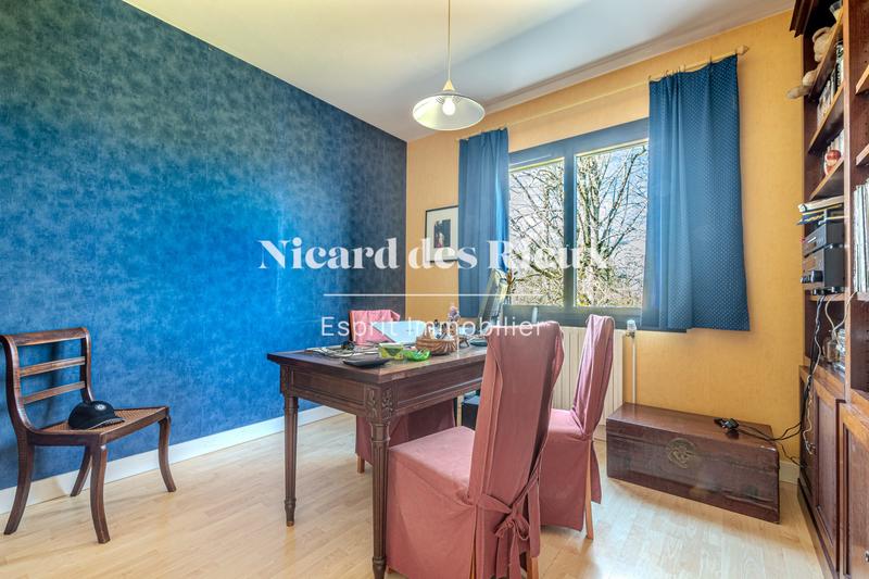 Maison - 260 m² - 7 pièces