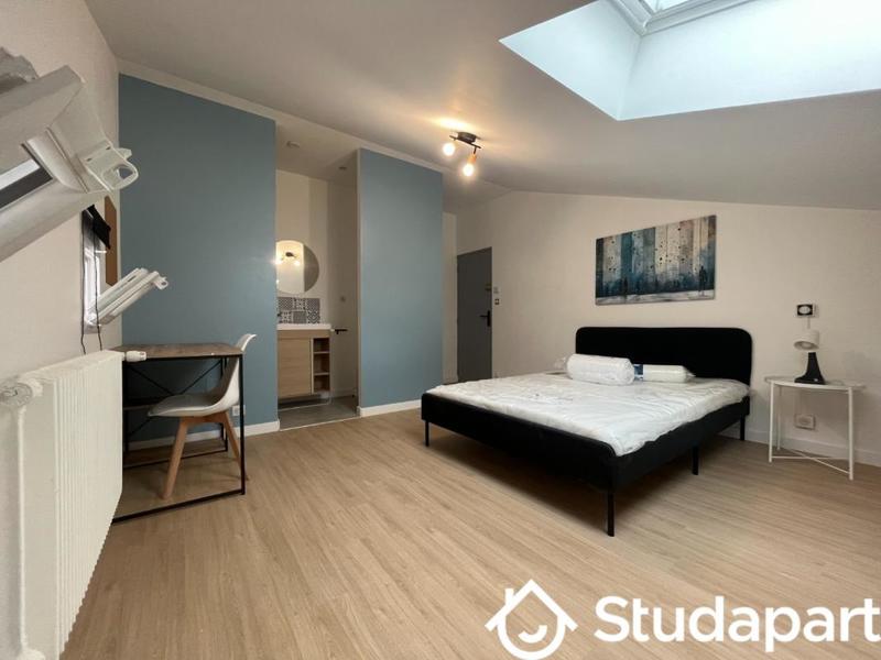 Chambre - 12 m² - 1 pièce