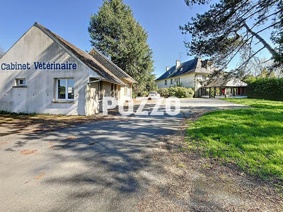 Maison - 380 m² - 12 pièces