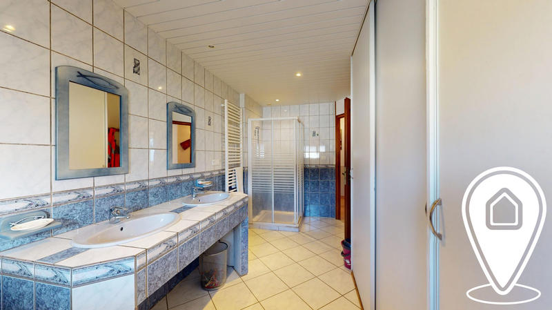 Maison - 192 m² - 7 pièces