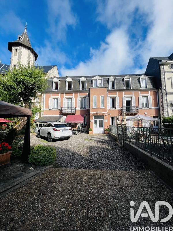 Maison - 368 m² - 15 pièces