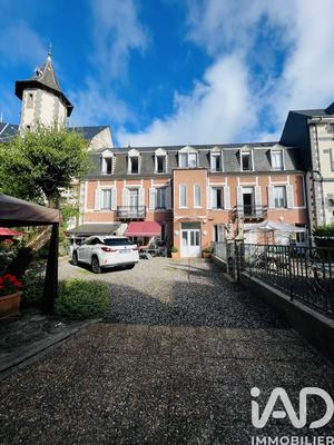 Maison - 368 m² - 15 pièces