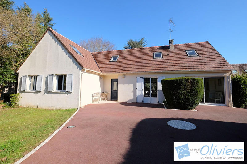 Maison - 184 m² - 8 pièces