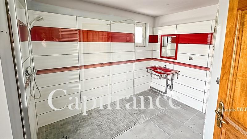 Maison - 176 m² - 7 pièces