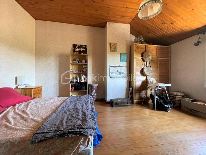 Maison traditionnelle - 143 m² - 6 pièces