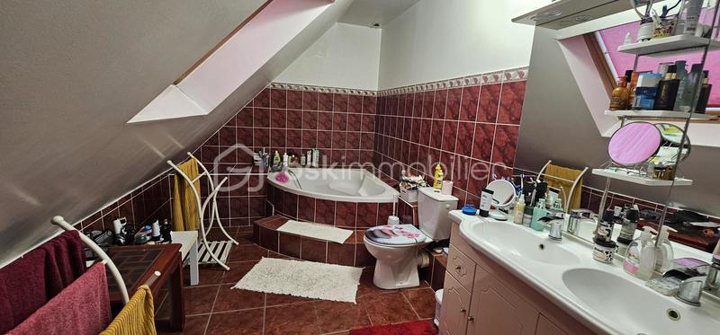 Maison - 163 m² - 7 pièces