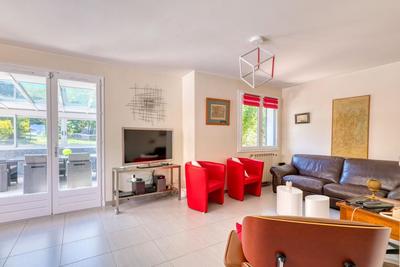 Villa - 200 m² - 9 pièces