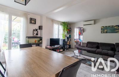 Maison - 101 m² - 5 pièces