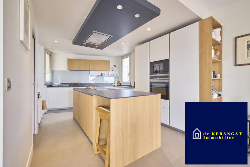 Maison contemporaine - 267 m² - 8 pièces