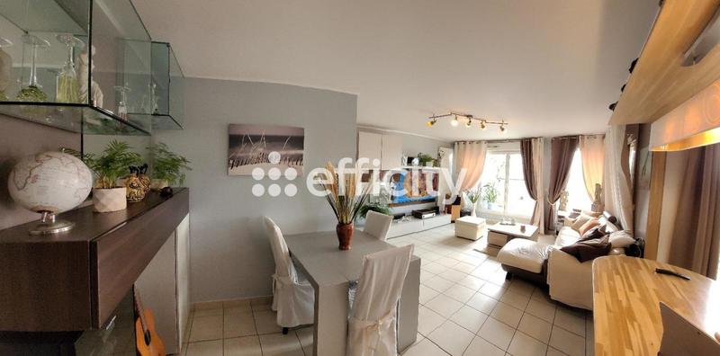 Appartement - 100 m² - 5 pièces