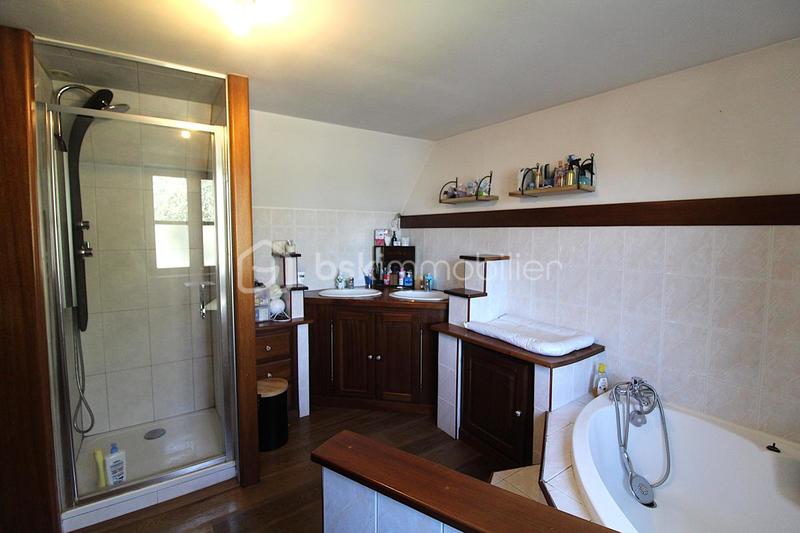 Maison en pierre - 193 m² - 7 pièces