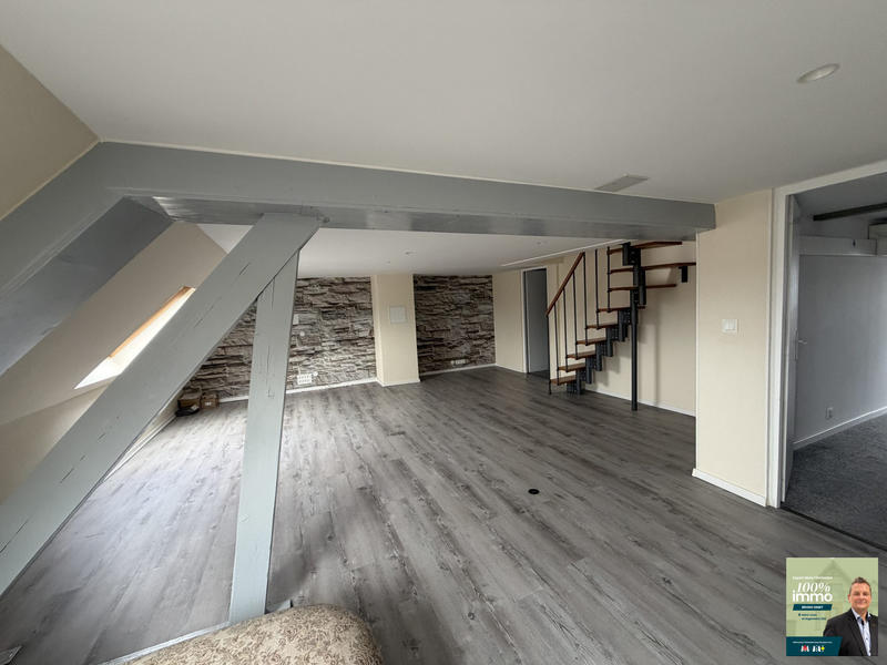 Appartement - 125 m² - 5 pièces